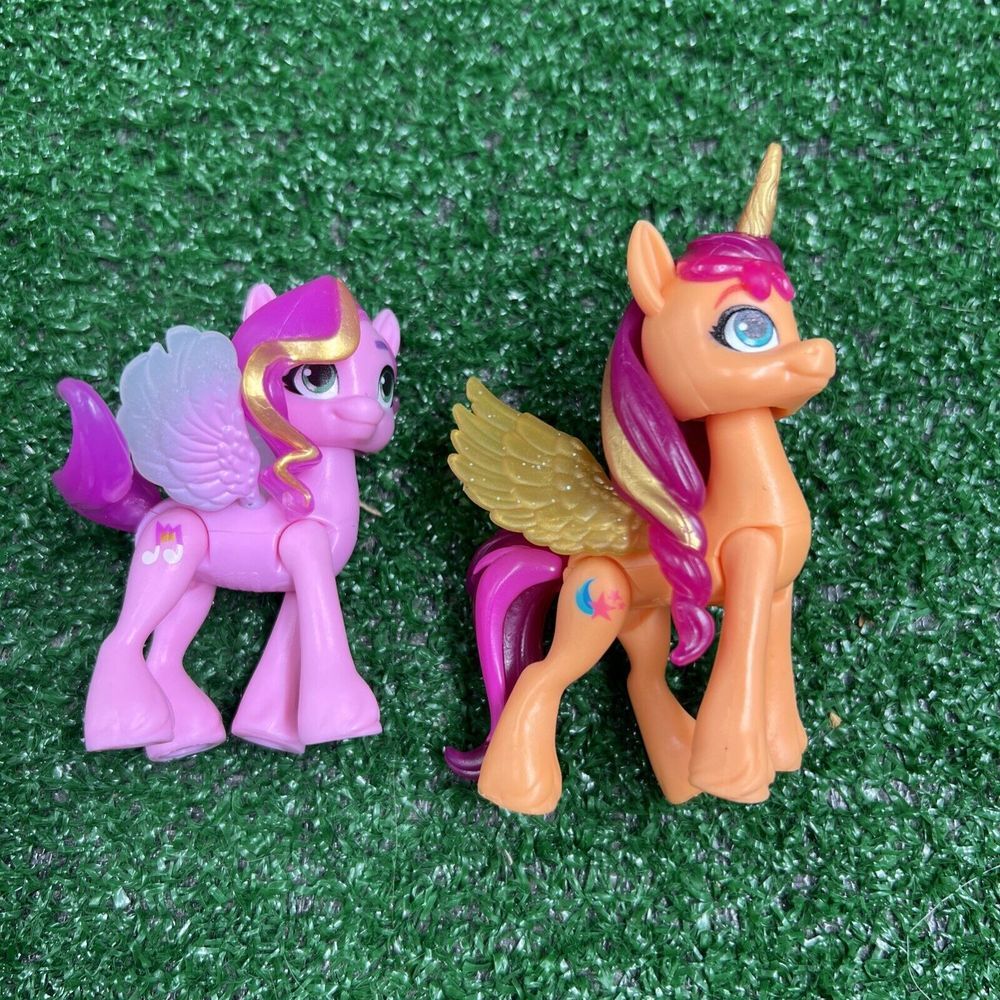 My Little Pony New Generation Crystal Adventure Sunny Starscout & Princess Petal